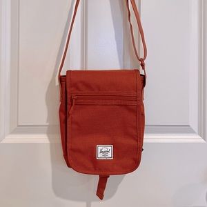 HERSCHEL Lane Messenger Crossbody - small